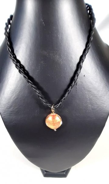 Collier cuir et m&eacute;daillon verre de Murano
