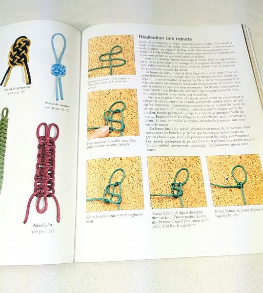 Livre: Noeuds de Chine pour bijoux de perles" 