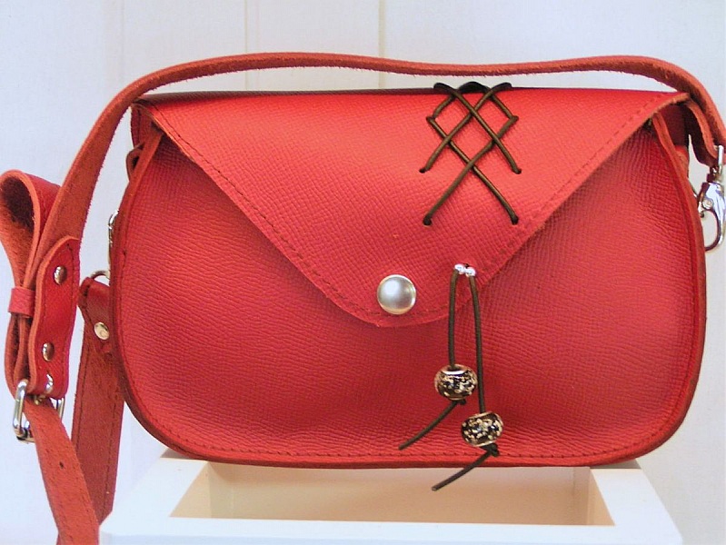 R&aring;ttsvansdiameter 2 mm syntetiskt material.