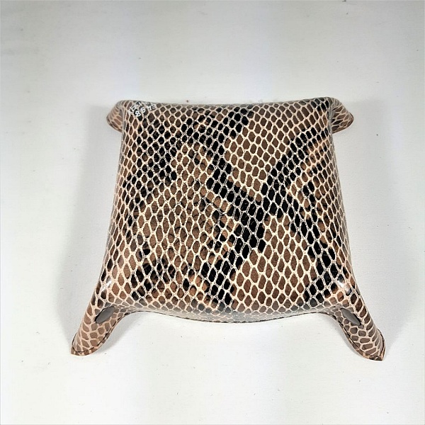 L&auml;derficka, praktisk f&ouml;r f&ouml;rvaring av nycklar, smycken etc.