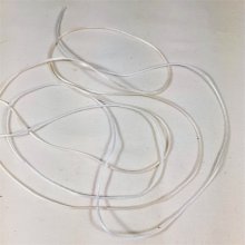Råttsvans 1 mm syntetiskt material.